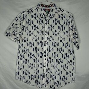 Robert Graham Black and White Casual Button Down Shirt